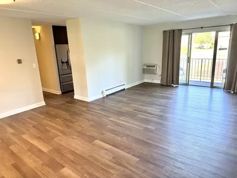 572 Fairway View Dr #2B, Wheeling, IL 60090 photo 4