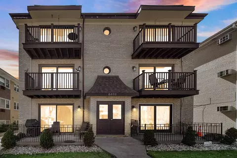 6458 N Northwest Hwy #A4, Chicago, IL 60631