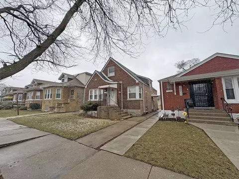 Undisclosed, Chicago, IL 60628 photo 3