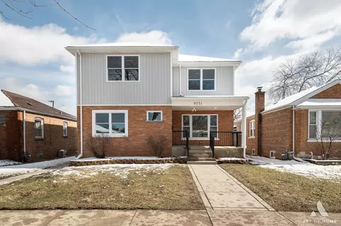 9551 S Mozart St, Evergreen Park, IL 60805