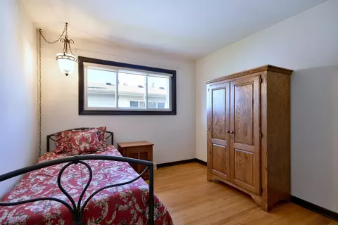 Bedroom - 834 N Adele St, Elmhurst, IL 60126 photo 1 of 6