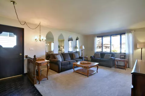 Other - 834 N Adele St, Elmhurst, IL 60126 photo 2 of 4