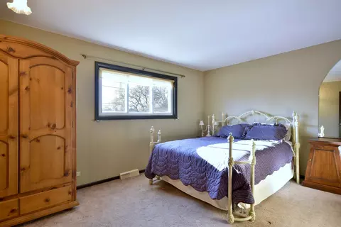 Bedroom - 834 N Adele St, Elmhurst, IL 60126 photo 5 of 6