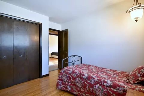 Bedroom - 834 N Adele St, Elmhurst, IL 60126 photo 2 of 6