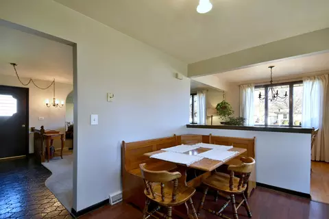 Dining - 834 N Adele St, Elmhurst, IL 60126 photo 4 of 4