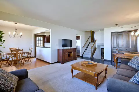 Living - 834 N Adele St, Elmhurst, IL 60126 photo 3 of 5