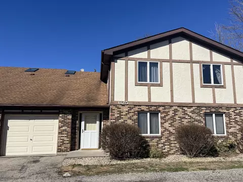 625 Crescenzo Ct #A, New Lenox, IL 60451