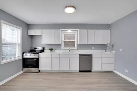 7311 S Artesian Ave, Chicago, IL 60629 photo 6