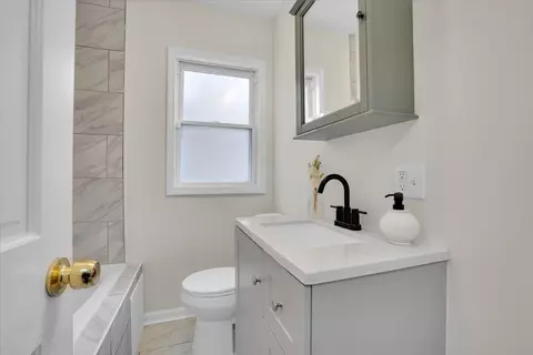 7311 S Artesian Ave, Chicago, IL 60629 photo 14