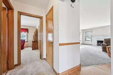 Entry Way - 322 Mallette St, Thornton, IL 60476 photo 6 of 7