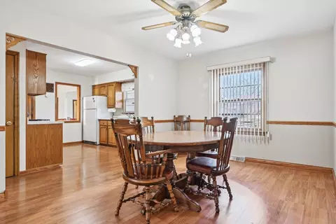 Dining - 322 Mallette St, Thornton, IL 60476 photo 2 of 3