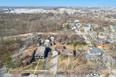 View/Area - 322 Mallette St, Thornton, IL 60476 photo 2 of 7