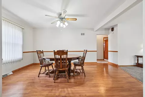 Dining - 322 Mallette St, Thornton, IL 60476 photo 3 of 3