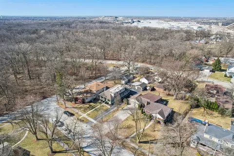 View/Area - 322 Mallette St, Thornton, IL 60476 photo 1 of 7