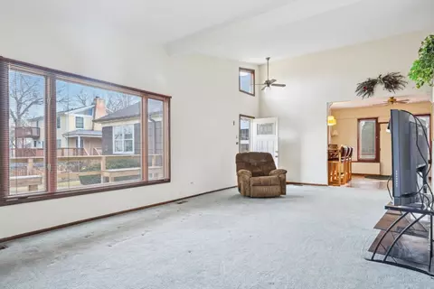 Living - 322 Mallette St, Thornton, IL 60476 photo 7 of 7