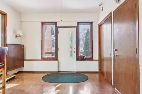 Entry Way - 322 Mallette St, Thornton, IL 60476 photo 2 of 7