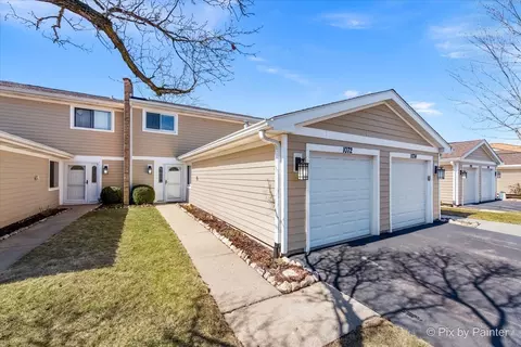 1072 E Cottonwood Way, Palatine, IL 60074