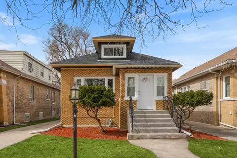 2036 S 11th Ave, Maywood, IL 60153
