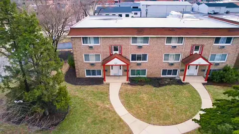 1000 W 18th St #GN, Broadview, IL 60155