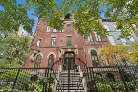839 N Dearborn St #B, Chicago, IL 60610