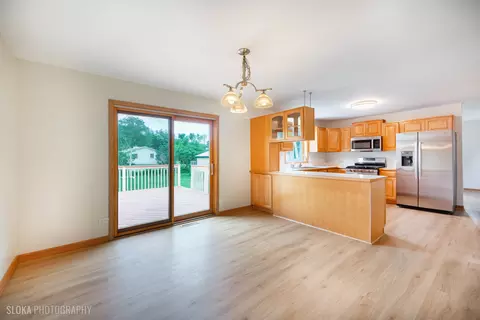 1333 Lund Ave, Algonquin, IL 60102 photo 6