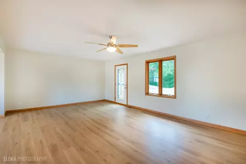 1333 Lund Ave, Algonquin, IL 60102 photo 4