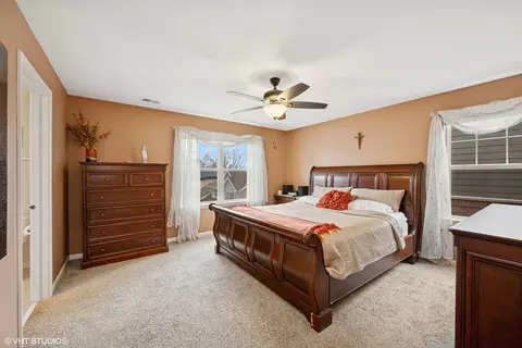 Bedroom - 57 Timber Wolf Dr, Wheeling, IL 60090 photo 1 of 2