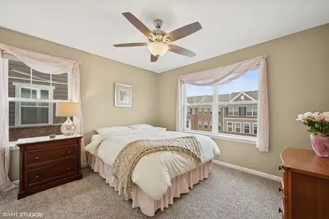 Bedroom - 57 Timber Wolf Dr, Wheeling, IL 60090 photo 2 of 2