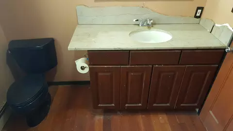 Bath - 22513 W Renwick Rd, Plainfield, IL 60544 photo 1 of 2