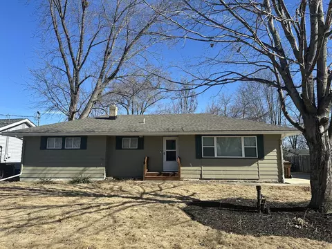 9532 Baldwin Dr, Machesney Park, IL 61115