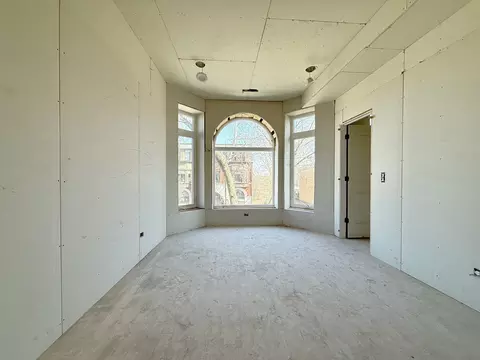 Bedroom - 4314 S Berkeley Ave, Chicago, IL 60653 photo 6 of 8