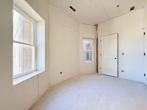 Bedroom - 4314 S Berkeley Ave, Chicago, IL 60653 photo 7 of 8
