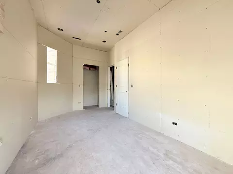 Bedroom - 4314 S Berkeley Ave, Chicago, IL 60653 photo 4 of 8
