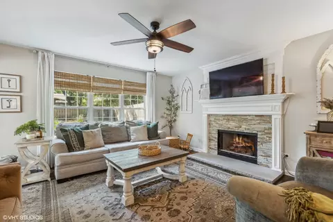 919 Valley Ave, Mchenry, IL 60051 photo 11