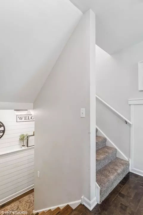 919 Valley Ave, Mchenry, IL 60051 photo 13