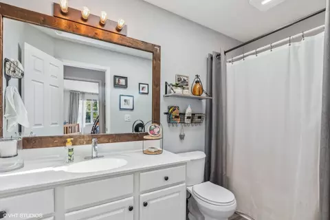 919 Valley Ave, Mchenry, IL 60051 photo 21