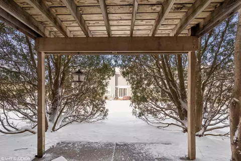 Other - 963 Old Oak Cir, Algonquin, IL 60102 photo 4 of 5