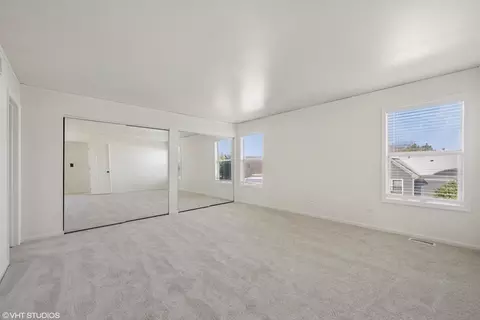 Bedroom - 963 Old Oak Cir, Algonquin, IL 60102 photo 1 of 4