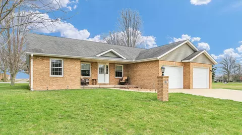 103 Jones Blvd, Tuscola, IL 61953