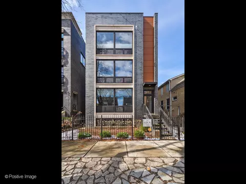 842 N Winchester Ave #2, Chicago, IL 60622