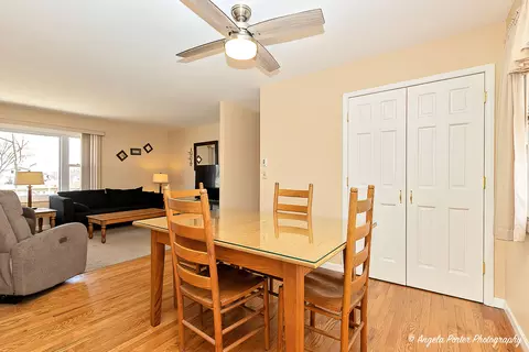 Dining - 2809 Tower Dr, Holiday Hills, IL 60051 photo 2 of 2