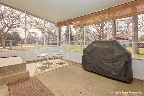 Exterior - 2809 Tower Dr, Holiday Hills, IL 60051 photo 4 of 7