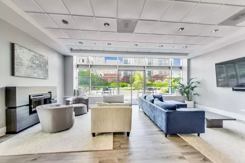 Living - 545 N Dearborn St #1502, Chicago, IL 60654 photo 6 of 7