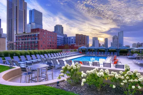 Exterior - 545 N Dearborn St #1502, Chicago, IL 60654 photo 3 of 3