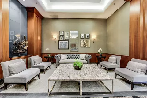 Living - 545 N Dearborn St #1502, Chicago, IL 60654 photo 1 of 7