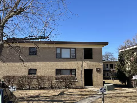 19 King Arthur Ct #11, Northlake, IL 60164