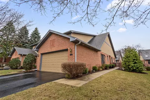 206 Eric Ct, Bloomingdale, IL 60108