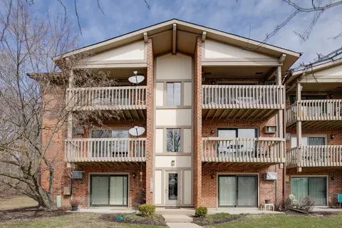 2392 Abbeywood Dr #C, Lisle, IL 60532