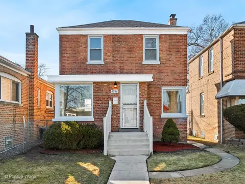 8942 S Crandon Ave, Chicago, IL 60617