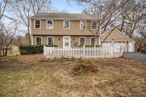38 E W512 E Mary Ln, Saint Charles, IL 60175